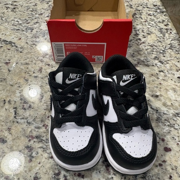 Nike Other - Nike Dunk Low (TDE) white/black 5c New in Box(No Lid) Stretch Laces